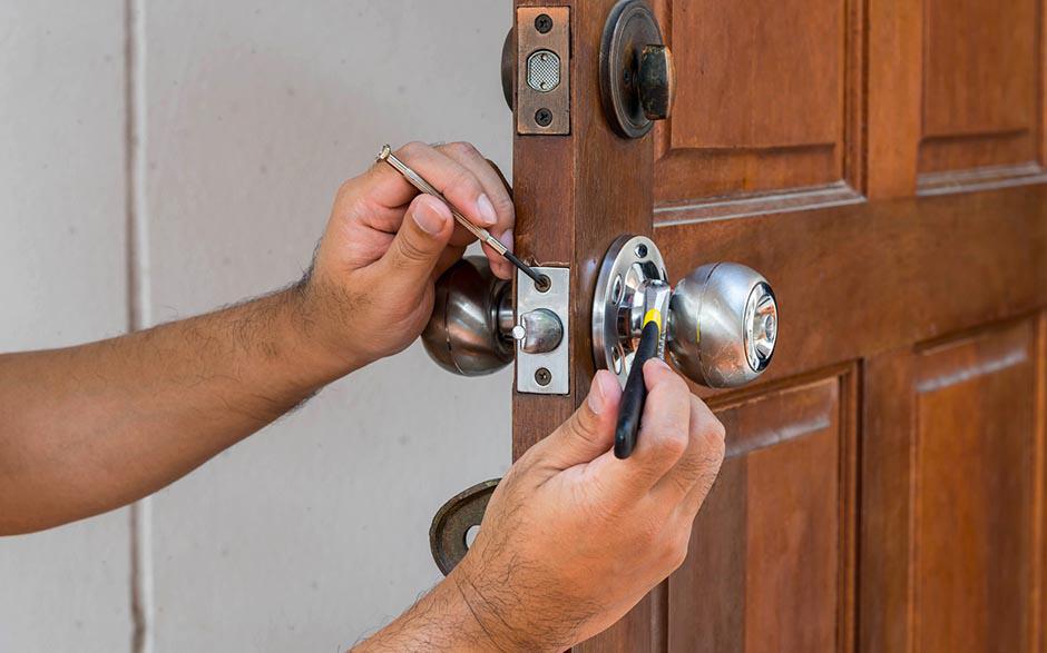 serrure de porte Bricard Sèvres